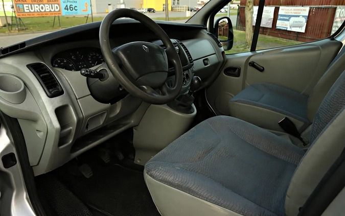 Renault Trafic cena 27900 przebieg: 260000, rok produkcji 2004 z Gostynin małe 667